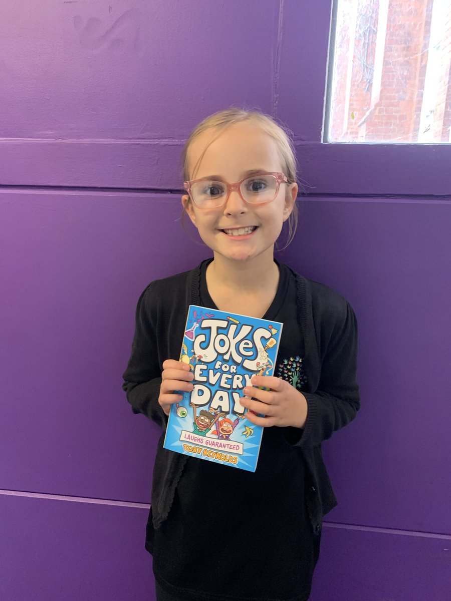 Our Spelling Shed winners for Autumn 1 have received their prizes today 😀📚🐝