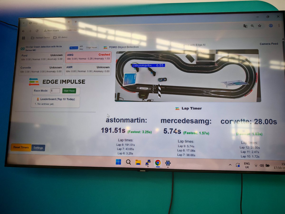 tks's tweet image. Arduino Uno Qの現物がある！
Edge Impulseの画像認識でスロットカーのタイムを測ってる
#tksrome
#MakerFaireRome
#Arduino #Qualcomm