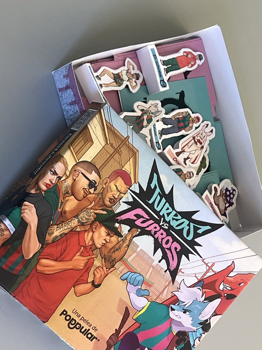 TURROS VS FURROS! es un juego de mesa para imprimir y armar. 

Empezó como una idea loca y ahora es una idea loca hecha realidad, con 0% de IA y llena de referencias. 

Encima tiene una demo de regalo 🎁.

En el próximo tuit les digo cómo conseguirlo.