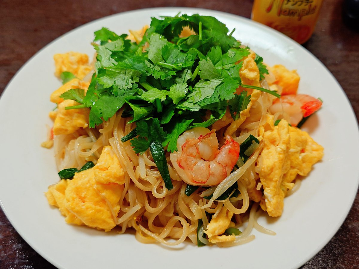 初めてパッタイを作ってみました、パッタイ美味しい！