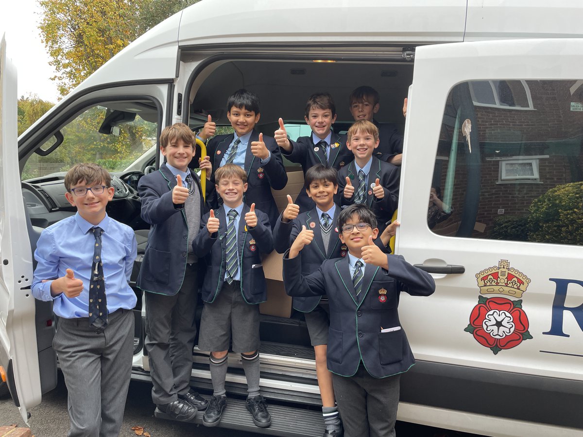 RGSprep's tweet image. After this morning’s Harvest Assembly, our House Captains and Head Boys teamed up with Mrs Self and Mrs Ford to sort and load all the generous donations for the North Guildford Food Bank. A huge thank you to everyone who contributed. 

#RGSPrep #HarvestFestival #PrepSchoolSurrey