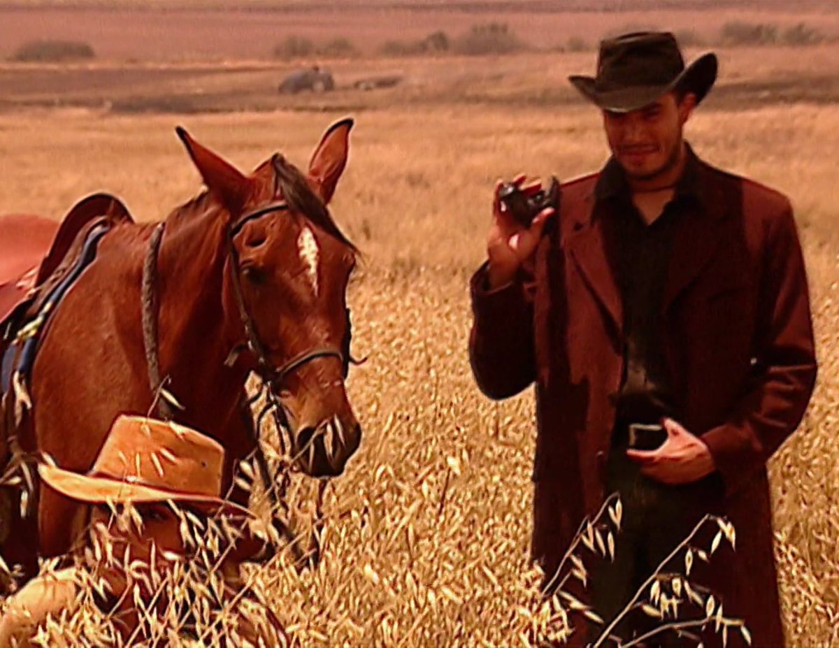 PasdeGavilanes's tweet photo. #PasiónDeGavilanes #PDG99 Ruth se adentra en los terrenos de los Rosales y termina siendo capturada. https://t.co/CbvJxDgVbd