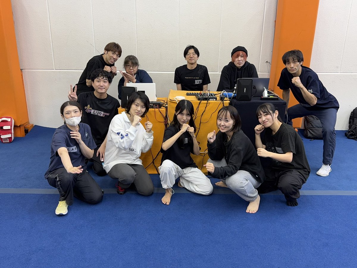 実戦サンプラーワークショップ
楽しかったー！！
皆様キラキラしてました。
そしてサンプラー叩くの上手！
音を出す動きをする人と音を出す人、双方のコミュニケーションとお互いの役割を理解することで生まれる相乗効果に心躍ります。

このご縁が繋がっていきますように！
広がれ演劇の輪⭕️