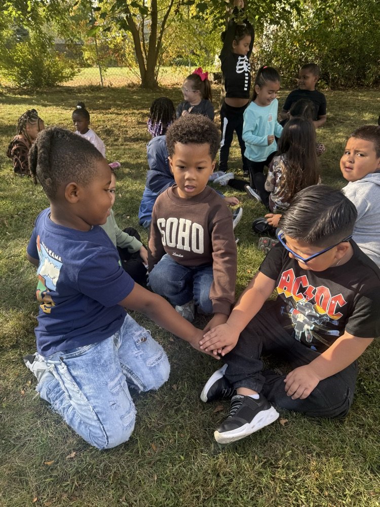 BPD3HW's tweet image. Our Howe Bears know how to make the most of a beautiful fall day! 🍂 Recess fun, laughter, and friendship filled the playground today. #HoweBears #LearnLeadSucceedBPD3 #recessfun