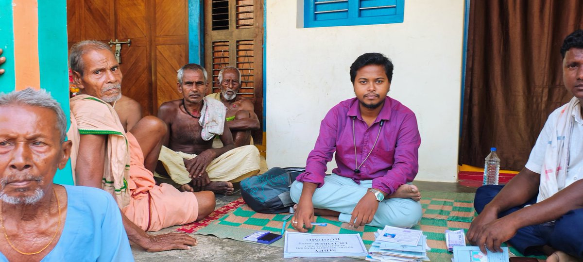 RUGUMU_GP's tweet photo. OAP and other social pensions are distributed monthly through Gram Panchayats or banks to eligible beneficiaries.
The aim is to ensure timely financial support for elderly, widows, and disable persons under welfare schemes.

@BdoDharakote @Ganjam_Admin @SSEPD2 @ZP_Ganjam https://t.co/aV2jnsfB2x