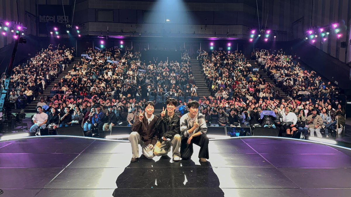 band_SORAN's tweet photo. 더 시즌즈 '10CM의 쓰담쓰담'에서 선보인 신곡,
'사랑한 마음엔 죄가 없다'와 '꿈을 꿨어'
많은 사랑 부탁드립니다 💙

#소란 #SORAN
#고영배 #서면호 #이태욱
#DREAM #사랑한마음엔죄가없다 #꿈을꿨어 #더시즌즈 https://t.co/7JsmJHWmSW