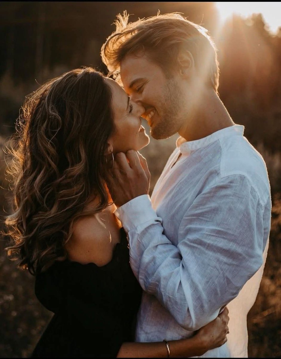 Memo45672360's tweet photo. The effect of wine has no effect on me as much as when I see your eyes and lips.. Your charms take me to another world where there is only you and me and no one else.. You are like a complete anesthetic that numbs all my limbs and I want nothing more than to look at your beauty only. 💋❤