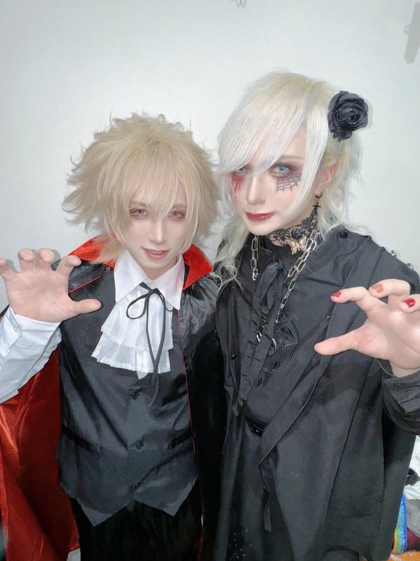 今日はいっぱい写真撮ったー(^з^)-☆

みんなめっちゃきゃいいいいー😻😻😻😻

ローズ様お誕生日おめでとっ🎉🎉🎉🎉