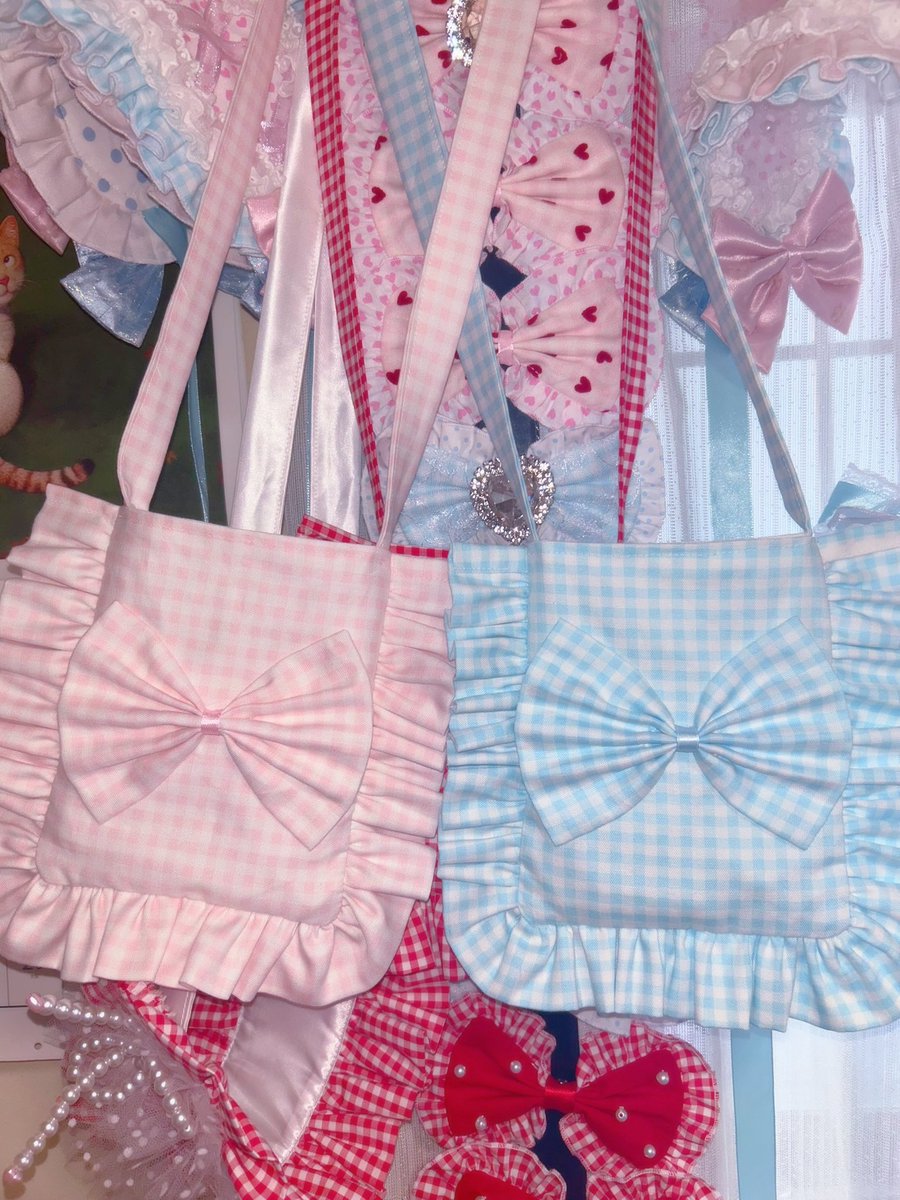 いよいよ今週の日曜日❣️

初めての出展なので不安と楽しみが
混在してますが私の世界観を
感じて貰えたら嬉しいです🧚‍♀️

…ずっと言おうと思ってたんですけど
実はあゆりぃの作ったアクセサリー
も出品しますのよｵﾎﾎ楽しみ楽しみ😻

出展は‼️19日ですからね‼️

 #TSUKAFES2025  #37成長記録