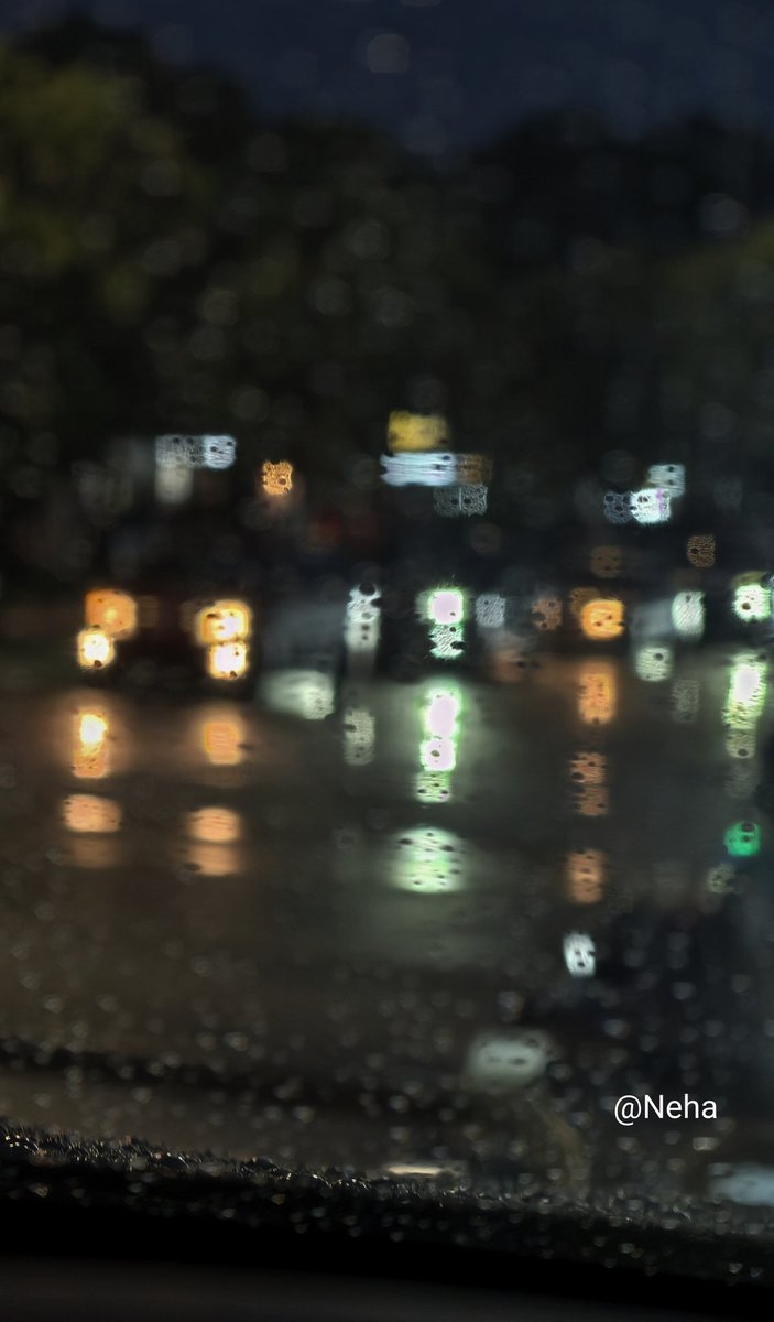 JustNeha____'s tweet image. Share/QP with your reflection shot.

#theme_pic_India_reflection
#NehaClick📸 
#bokeh