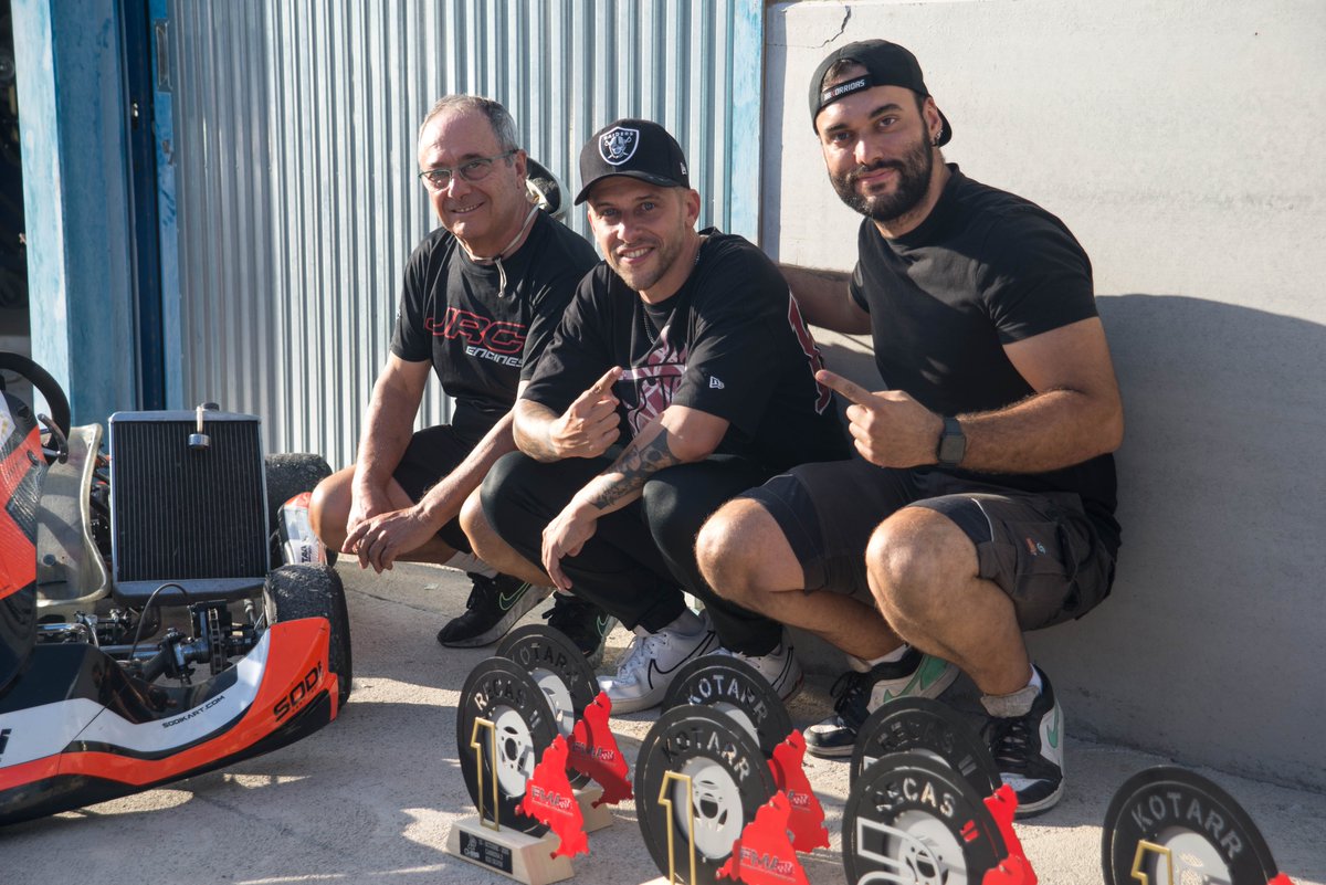 SoyMotorCoches's tweet photo. Hoy nos vais a permitir que presumamos un poco 🤩🤩🤩

Nuestro compañero @Jorge_MJ, al que veis habitualmente en los vídeos de coches de nuestro canal de YouTube y leéis habitualmente en la web, es el nuevo campeón de Madrid de karting en la categoría KZ2 🏆🏆🏆

Enhorabuena!! https://t.co/TNdIOQ1hW3
