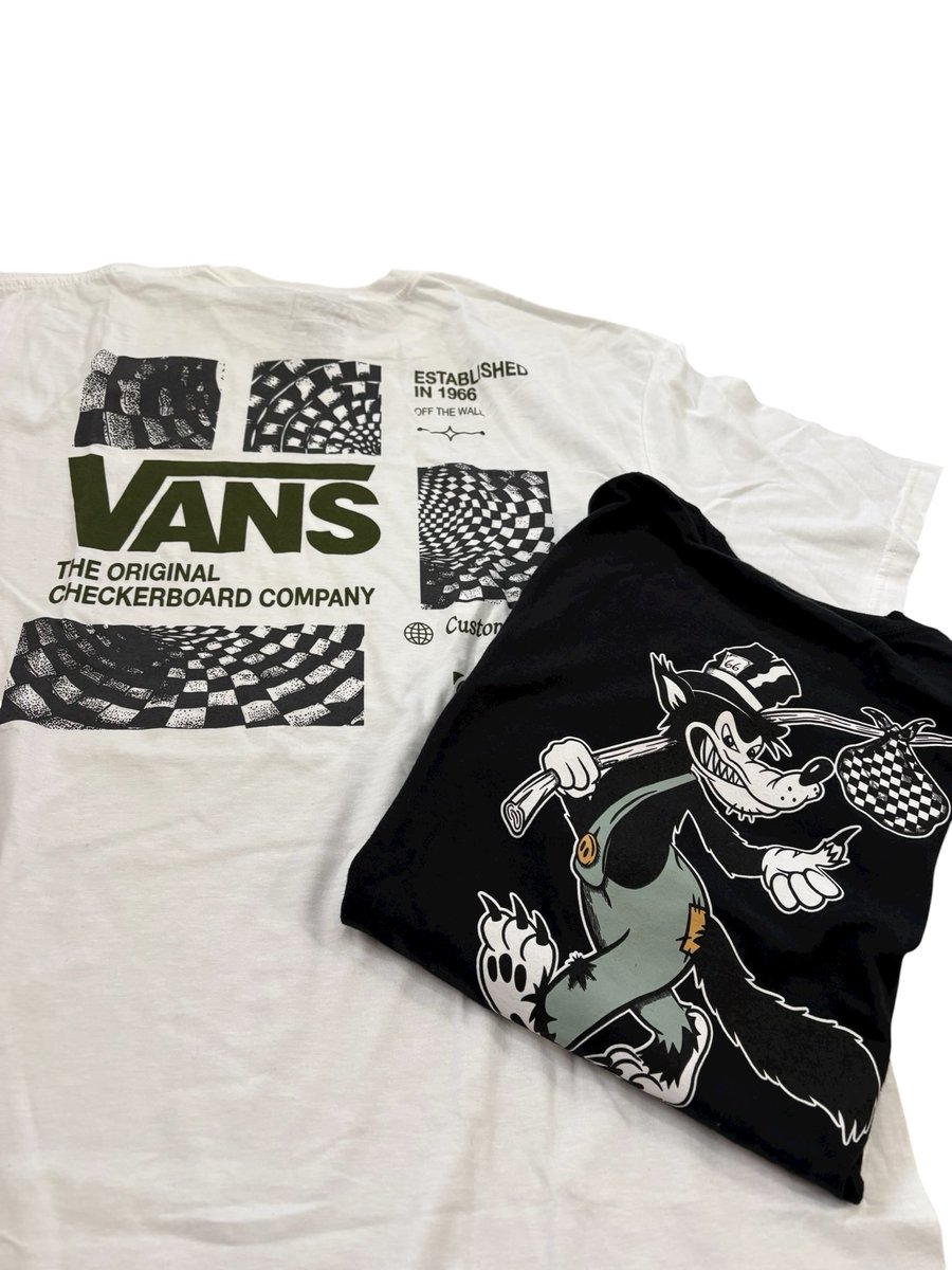 DrawingHakata's tweet photo. 🇺🇸USA買付🇺🇸商品多数入荷！

・ヴィンテージ古着
・インディアンジュエリー
・VANS
などアメリカにて一点ずつPICK UPした商品入荷しました。
WEBSTOREにも随時UPしてます。

WEBSTORE
https://t.co/5h3MmXBbHC

#インディアンジュエリー #アメカジ #VANS #ヴィンテージ  #古着 #90年代
#スニーカー https://t.co/mHKLxERLQJ