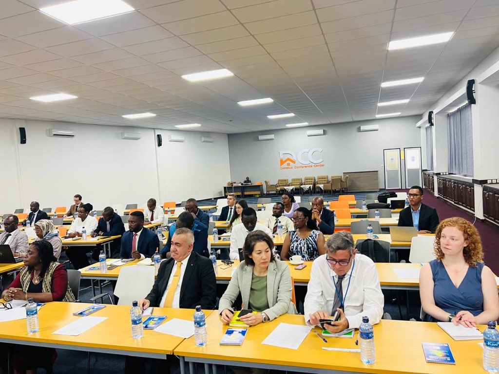 EpipodeB's tweet photo. Ravi de représenter @2250Ishaka  ds 1e série de dialogues sur le développement du #Bdi, organisée par le Système des Nations Unies en partenariat avec le Gouvernement. Un cadre sûr pour booster ls financements du développement à partir des  efforts conjoints des parties prenante https://t.co/1R4ieT9CHG