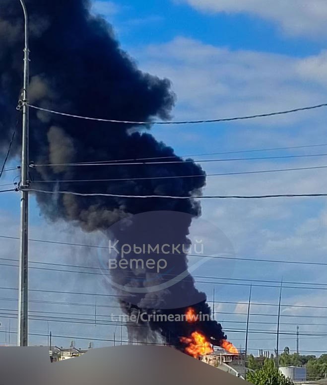 ATAN oil depot in Russian-occupied Crimea after a reported drone strike.

According to locals, the second reservoir is now on fire.