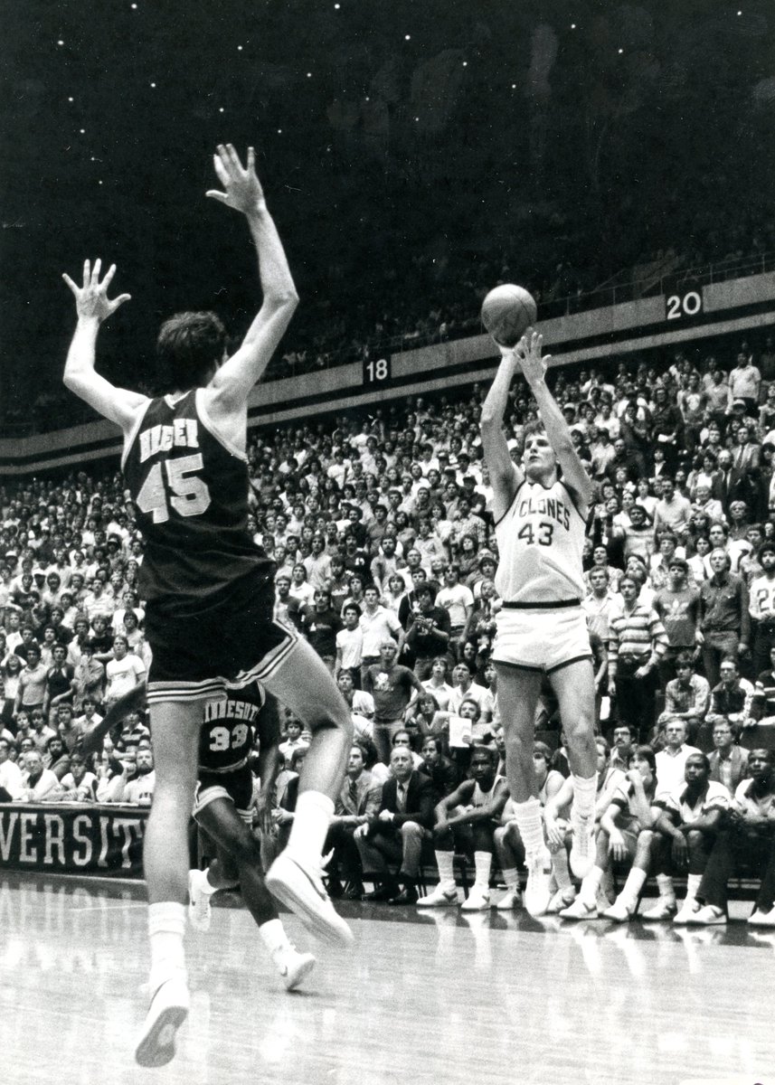 Tom Peterson with a jumper over Minnesota's Randy Breuer in 1982. The Cyclones defeated the Gophers, 80-78 in overtime.
#FlashbackFriday #CyclONEnation