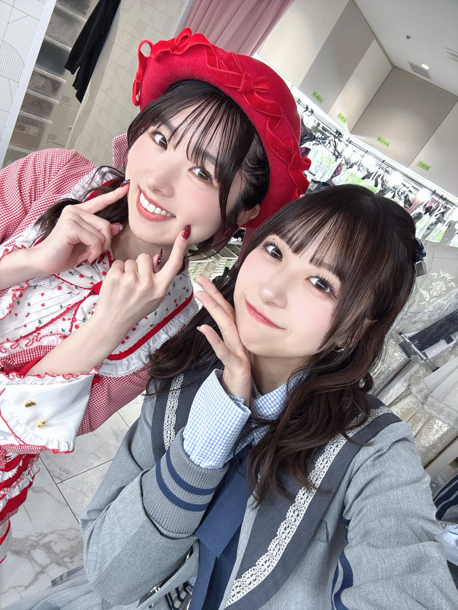 #ここからだ公演 
ありがとうございました🍭

🔆今日のハイライト🔆
①やっとみどりさんできました🍭💚👒
②昼はえりいと初共演🫶
(オンデマとVR長尺一緒に撮ったよ📸)
③みずみんが北海道土産くれた🐟
④夜はさほさん生誕祭🎂

次は19日のRESET公演！
明日のためにキスを😘センターポジ！！