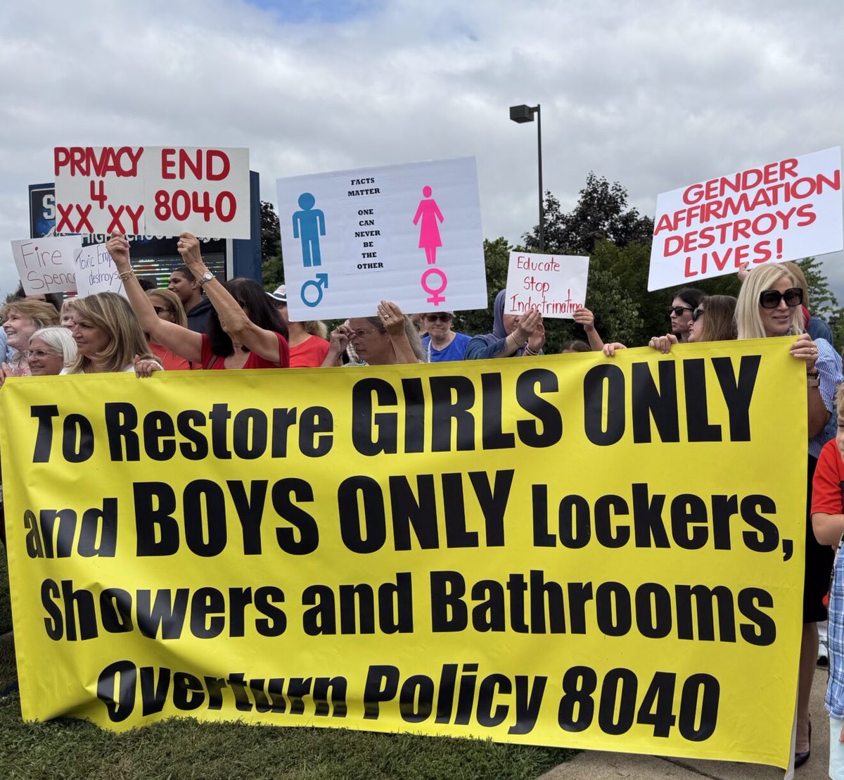 iwfeatures's tweet photo. ‼️ Loudoun County Public Schools is Misinterpreting Title IX and Abusing Students’ Free Speech Rights ‼️ 

Read the latest from Stephanie Lundquist-Arora ⤵️
https://t.co/5AneLWkLt5 https://t.co/4uRbhqgbx9
