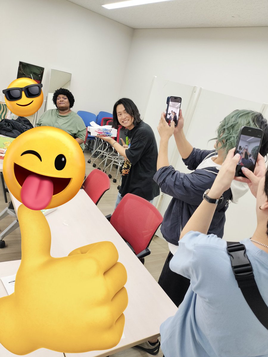 toshibones's tweet image. #Mステ  #髭男 
ありがとうございました🎩
ライブハウス『ミュージックステーション』公演楽しすぎました！
お客さんが11人目のサポメンみたいで圧倒的な声援にすごくぶち上がりました！
最高✨🔥