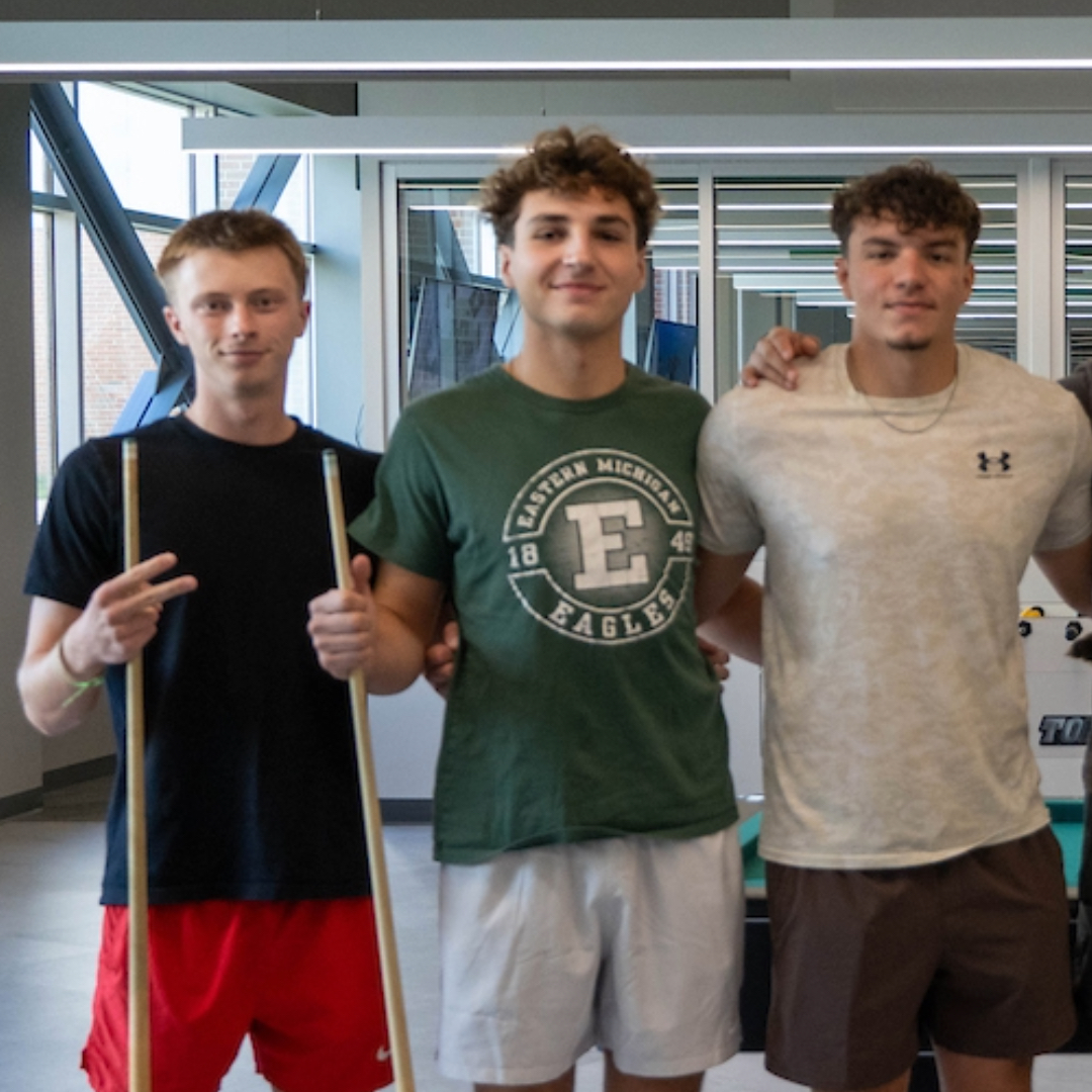 EasternMichU's tweet image. Happy #BlockEFriday, EMU Eagles! 

#TRUEMU