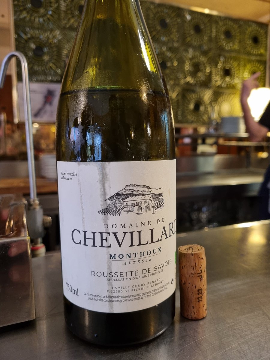 lorden68's tweet photo. Fantásticoas anchoas casera con mantequilla y crudo de bonito, con un vino fuera de serie en #LaCapa menudo salto en la cocina oigan, las vacaciones les han sentado muy bien. https://t.co/UeWdIH18wk