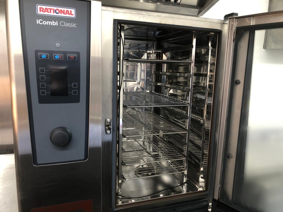 On_Site_Kitchen's tweet photo. TEMPORARY KITCHEN FOR MAJOR #UK #CARE GROUP

Temporary kitchen installation during planned maintenance and #refurbishment of the existing kitchen and flooring within one of their #carehomes.

Contact us for zero interruption to your #catering services.

https://t.co/PpFKRFzOjA https://t.co/JZ8effu2bG