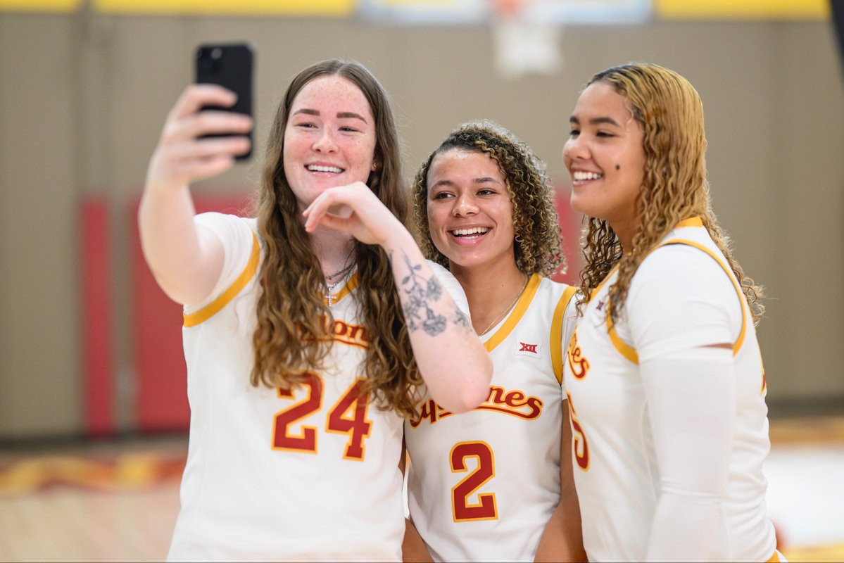 Cyclone Basketball (@cyclonewbb) on Twitter photo BTS at 𝑴𝒆𝒅𝒊𝒂 𝑫𝒂𝒚 ✨📸
🌪️🏀🌪️ BTS at 𝑴𝒆𝒅𝒊𝒂 𝑫𝒂𝒚 ✨📸
🌪️🏀🌪️