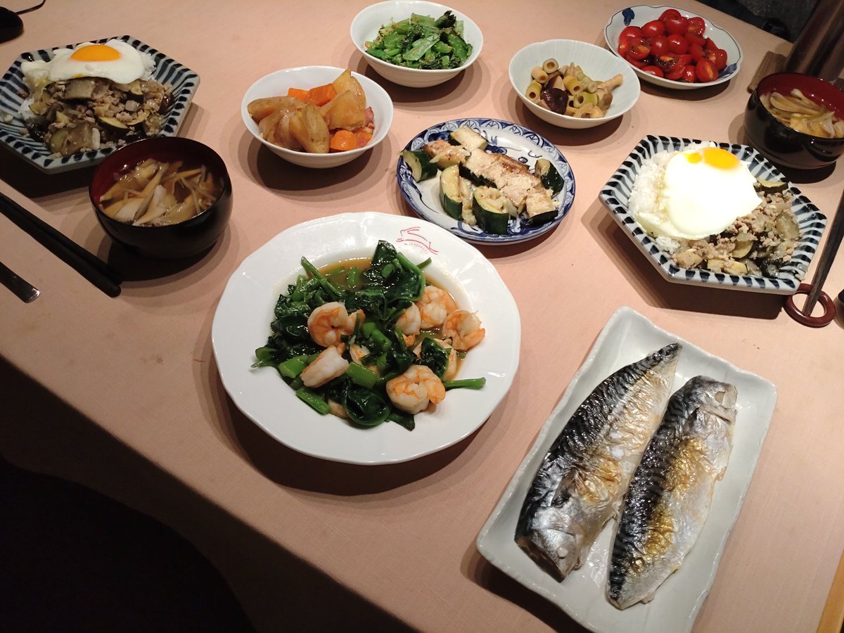 昨日と今日の記録。
昨日の転生：イカ炒め→パスタ
今日の転生：ガパオ→ガパオライス、ってほぼそのまんま