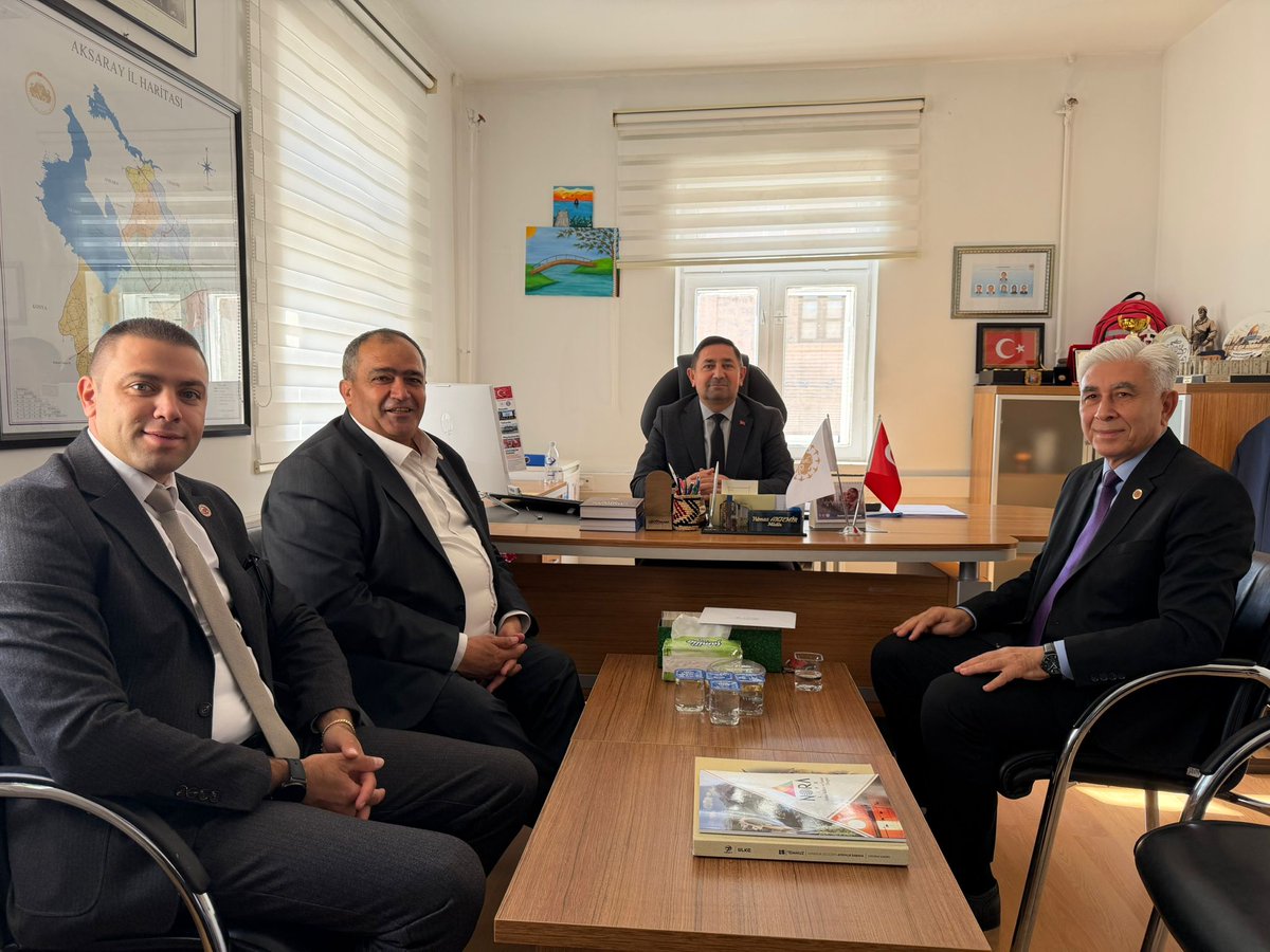 19 Ekim Muhtarlar Günü dolayısıyla ziyaretime gelen Köy Muhtarları Derneği Başkanı Sn. Emin KOÇAK, Aksaray Muhtarlar Derneği Başkanı Sn. Fikret DAĞ ve Aksaray Girişimci Muhtarlar Derneği Başkanı Sn. Emre AĞAÇDELEN’e teşekkür ederim.