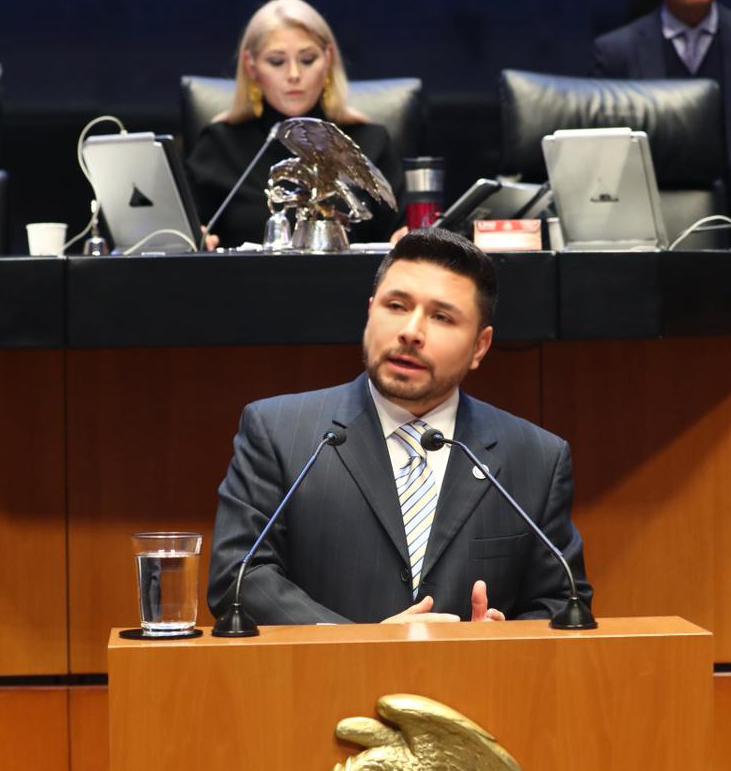 #Estatal ................. Porque la Reforma a la Ley de Amparo deja en la indefensión a la ciudadanía frente a los abusos de poder, mi voto fue en contra: Iván Jaime ................... vía descierto.com ............... descierto.com/estatal/item/3… <a href="/MFBeltrones/">Manlio F. Beltrones</a>