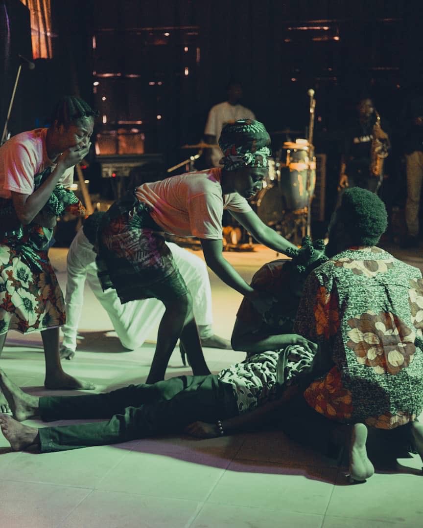 atomisayo's tweet image. Finally got to understand this ‘X’ thing and now, I think it’s time for a proper introduction.

Hi Everyone, My name is Ayoola Daniel Ogunjobi.
 
I am a playwright, director and actor with a very strong passion for art and—oops , almost forgot, there’s a small musician in me too.