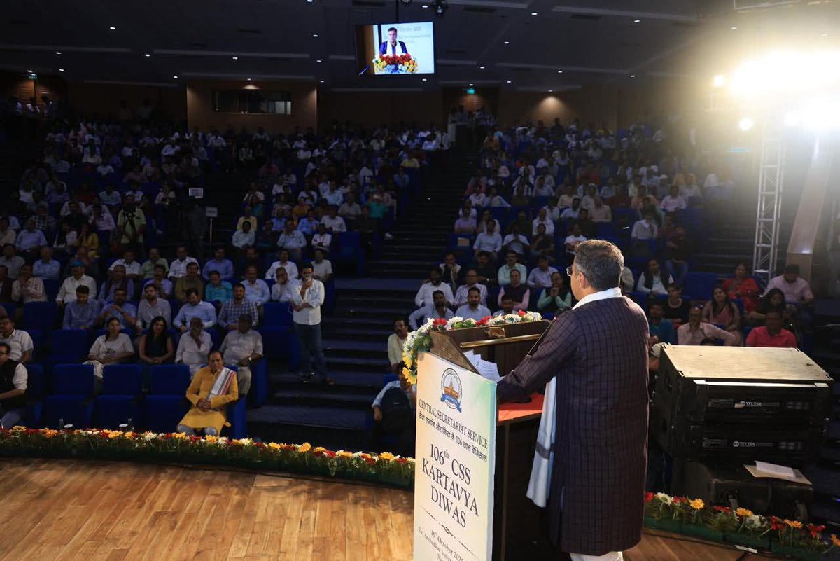 i3masterminds's tweet image. #KartavyaDiwas
ЁЯСЙCSS Celebrates 106th Kartavya Diwas with Cultural Events & a Pledge to Good Governance
ЁЯСЙPM Modi Calls CSS Officers Backbone of Indian Administration
Read On -
indianmasterminds.com/news/css-106thтАж
@PMOIndia @CSSforum_ @CSS_officers @CSS_GOMESH #CSSOfficers #CSSForumтАж