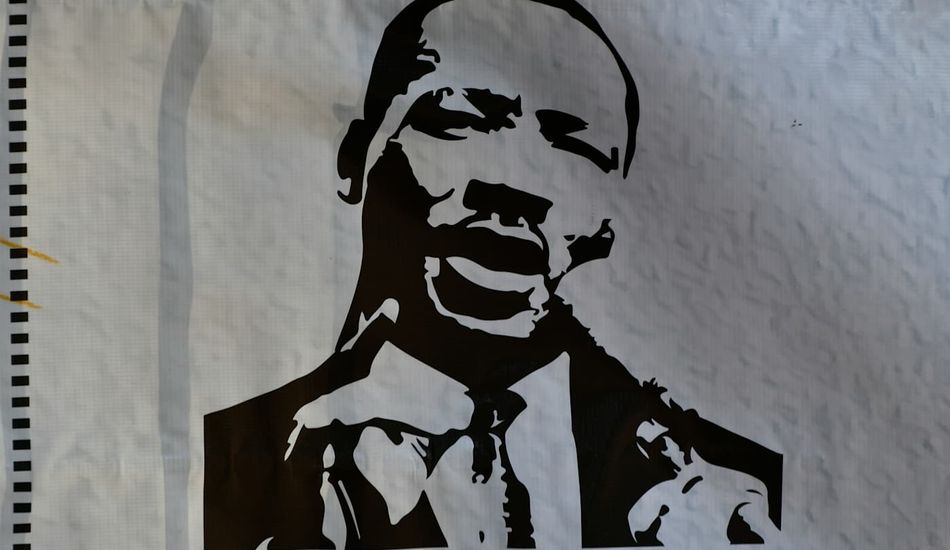 TechDropsNet's tweet image. OpenAI stops Sora from generating Martin Luther King Jr. videos after a request from his estate due to disrespectful depictions. #news #AI #OpenAI #Sora #Ethics
Link: techdrops.news/post/open-ai-h…