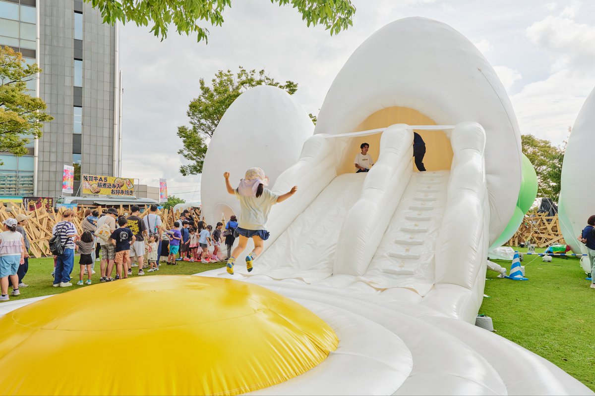 afromance's tweet image. TOSU NESTIVAL、大盛況で終了しました！

九州のハブ、鳥栖の可能性を引き出す試み。

巨大な鳥の巣を中心に、音楽、スポーツ、食や雑貨など、4日間でのべ100店舗以上！

夜の一体感も最高で、自分の地元にも欲しい…！

参加頂いた方、関係者の皆さま、本当にありがとうございました！
#tosunestival