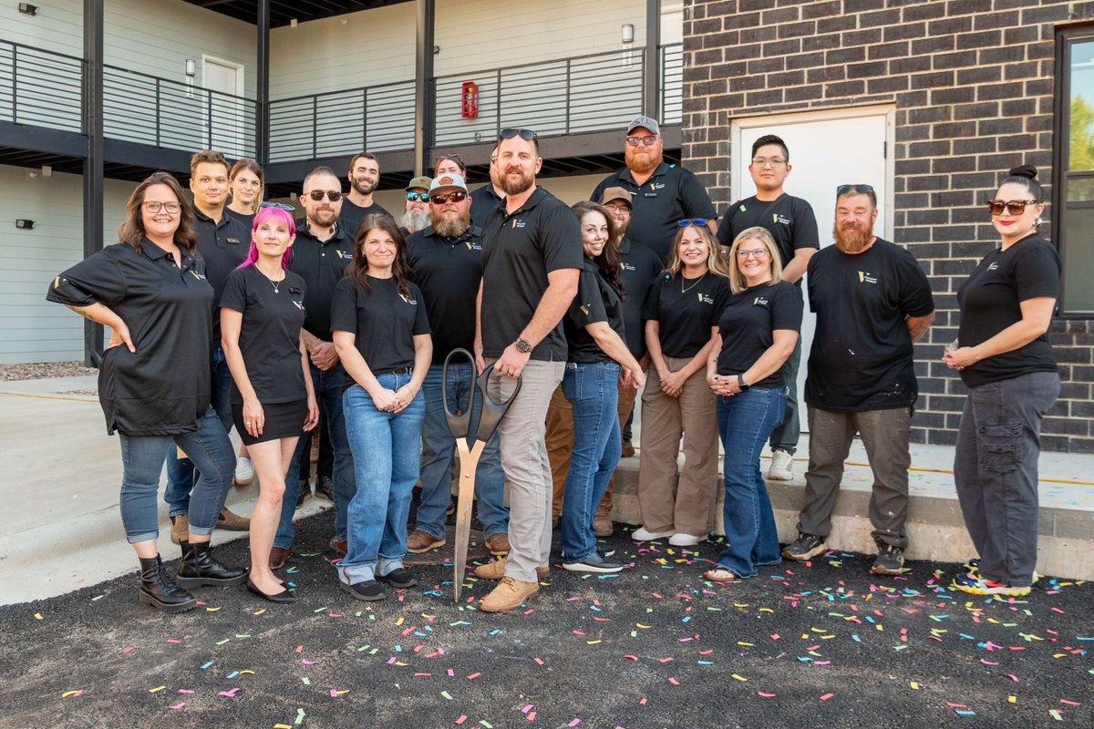 SGFChamber's tweet image. The Knoll is officially open! Developed by Valiant Group, this 30-unit community offers modern living just three blocks from Missouri State. 
Thanks to our 2025 Ribbon Cutting Sponsor, Mid-West Family Marketing!
#RibbonCutting 
#SpringfieldMO