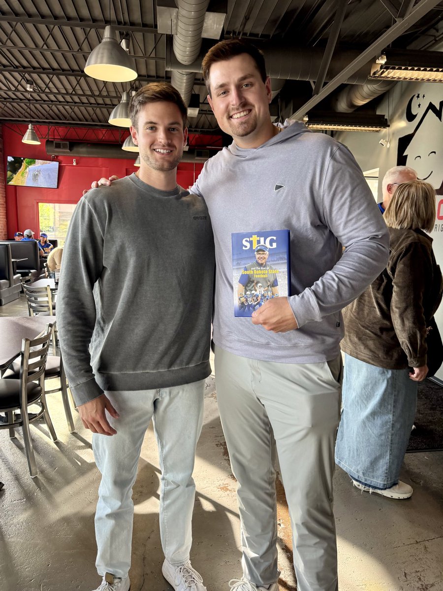 Tanner_Castora's tweet photo. Shoutout to @LukeAppel13 for stopping by yesterday 

And a thank you to former @GoJacksFB lineman Tyler Weir (@weirwolf70) for having Stig and I https://t.co/7r1NgDwdK2