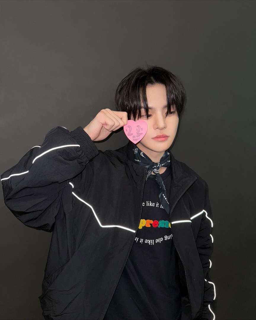 USE ' HEY / ✉️ ' - ENGLISH ONLY tweet media