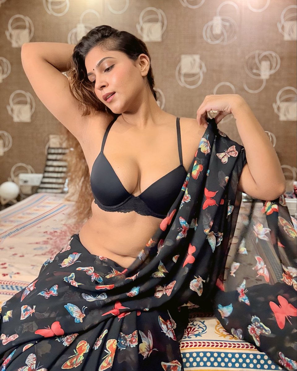 itanyachaudhari's tweet photo. 🧨 https://t.co/fqN5DqLtCb