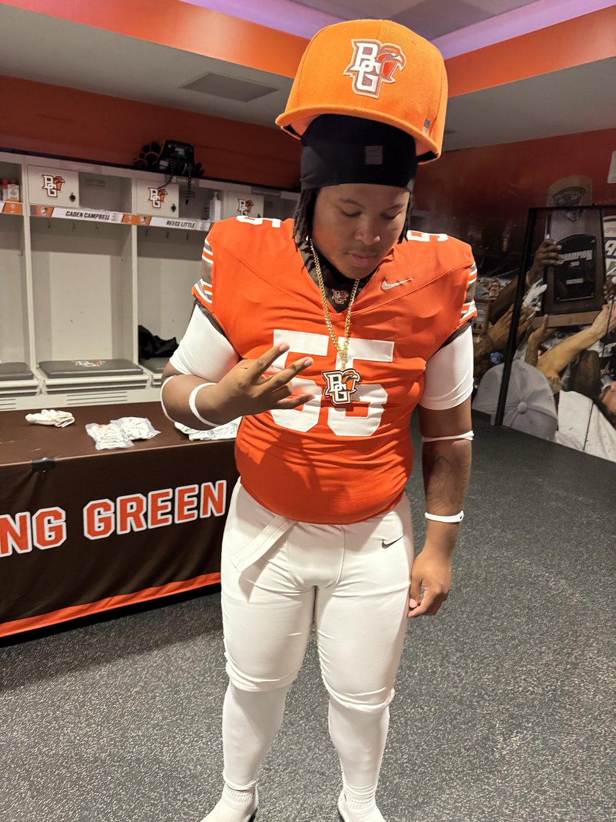 drobalwayzopen's tweet photo. FOOTBALL | Dallas First Baptist Academy's two-time TAPPS Division IV All-State defensive lineman Kore Thomas Bowling Green Commit on his OV! So proud of you big dog let’s go get another ring 💍 ‼️ @twftraining @FBAcademyDallas @jlovvorn7 @CH_kdt55 @TXPSMedia https://t.co/JDfcEwP2Nb