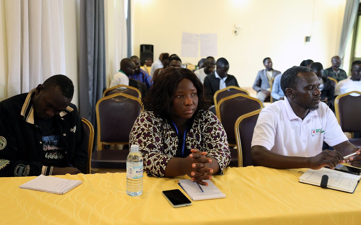 ACME_Africa's tweet photo. Arua #MILTraining wraps! π€ Day 3's highlight: Our 'Conversation with a Newsmaker' brought 20+ journalists together with Arua Health, Comms Officer & @CSBAGUganda.
Discussed West Nile's healthcare/humanitarian burden, fostering informed journalism. #Media4Accountability https://t.co/asED0nR6Cs