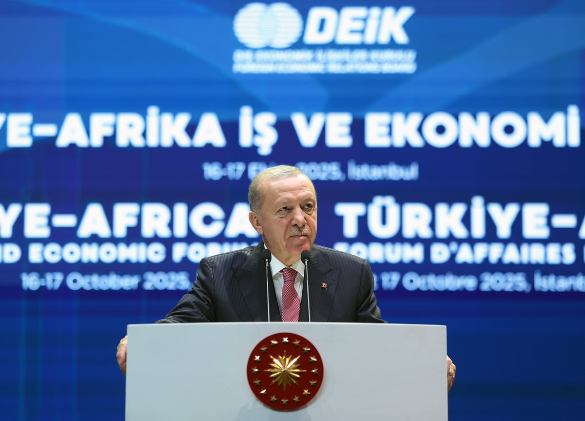 RTErdogan's tweet photo. 5’inci Türkiye-Afrika Ekonomi ve İş Forumu’nun hayırlı olmasını, iş birliklerine zemin oluşturmasını canıgönülden temenni ediyorum.

Forumda yeni dostlukların kurulmasını, yeni ortaklıkların tesis edilmesini önemsiyor, bunların kalıcı olmasını diliyorum. https://t.co/UJPIseIL2n