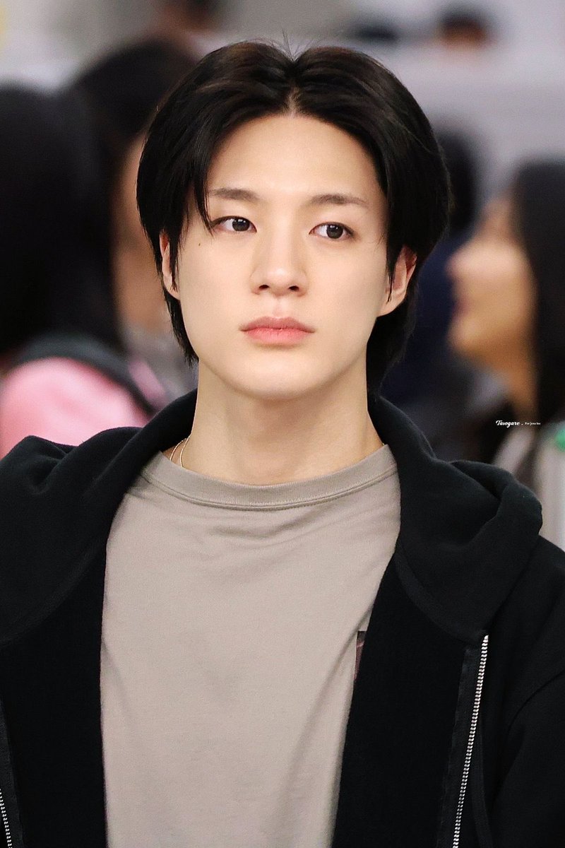 red syndrome

#jerikeli a lee jeno few tweet au