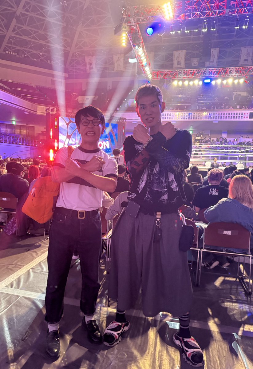 chonmage_kimu's tweet image. ホント感激なんですけど感動感動
まさかまさかまさかの憧れの人
CMパンクと写真撮れました嬉しすぎる
嬉しい嬉しい嬉しい
あーーーーーーーほんと嬉しい!!!
WWE最高でした!あー心満タン!!!
#WWETokyo
#WWESuperShowJapan