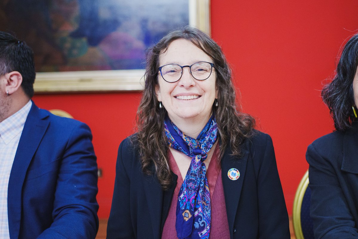 Hoy, junto a las subsecretarias y subsecretarios, asistimos a un nuevo Consejo de Gabinete, liderado por el subsecretario del Interior, Víctor Ramos.

Continuamos avanzando con fuerza en las tareas del Gobierno, cumpliendo con los compromisos asumidos y trabajando para generar