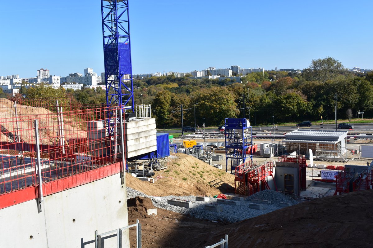 🚧Eric Guellec a participé à la pose de la première pierre par François Cuillandre et Irène Frachon des ascenseurs urbains de la Cavale Blanche qui porteront le nom de :

⬆️Céférina Cordoba, victime du Médiator
⬇️ Ambroise Croizat, ministre communiste, fondateur de la #Secu !