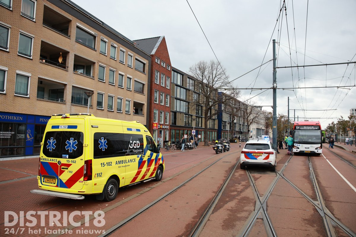 Vrouw gewond na aanrijding met bus in Delft