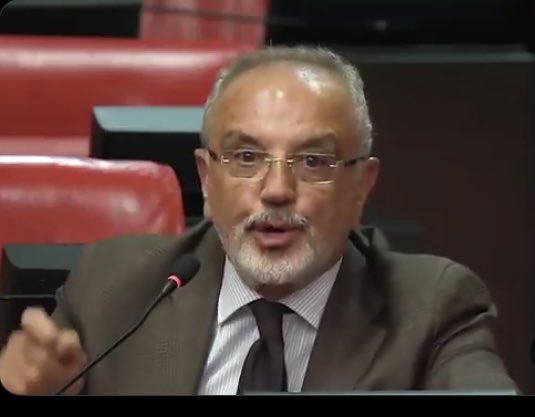 ceyhanii's tweet photo. Bir kurdun arkasından bin köpek havlamaz ise o kurt kurt değildir
O yüzden havlayın lan havlayınki sizin itliğiniz havladığınızında kurt olduğu belli olsun.
Sizden çok size köpeklik yapmaya ortam hazırlayan çakallara isyanım
Bu ülkenin kurucusuna havlayan ve havlatan itler https://t.co/ytrnDkZRPV