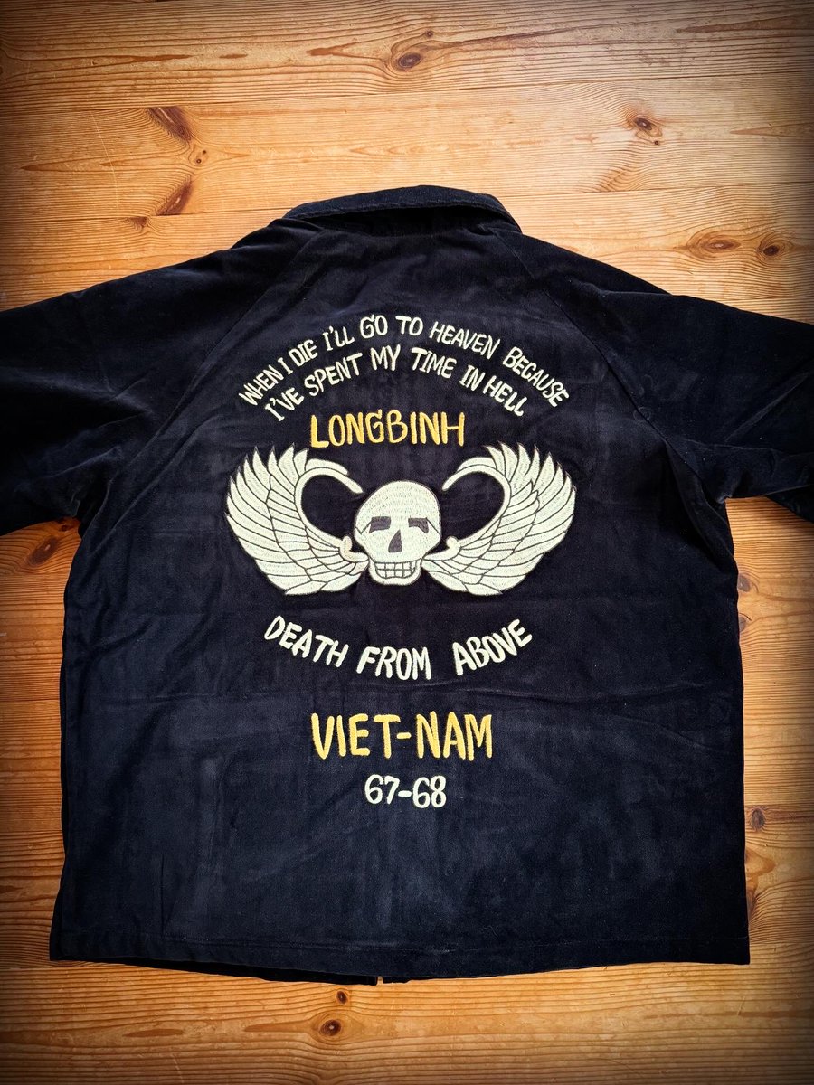 taguchimaru's tweet image. PHERROW'S フェローズ 別珍|スーベニアジャケット|ベトジャン『Deth From Above SOUVENIR JACKET』

初めてのベトジャン。
大好きなフェローズで久々に購入。
値段も高くなくてGOODです。

#pherrows