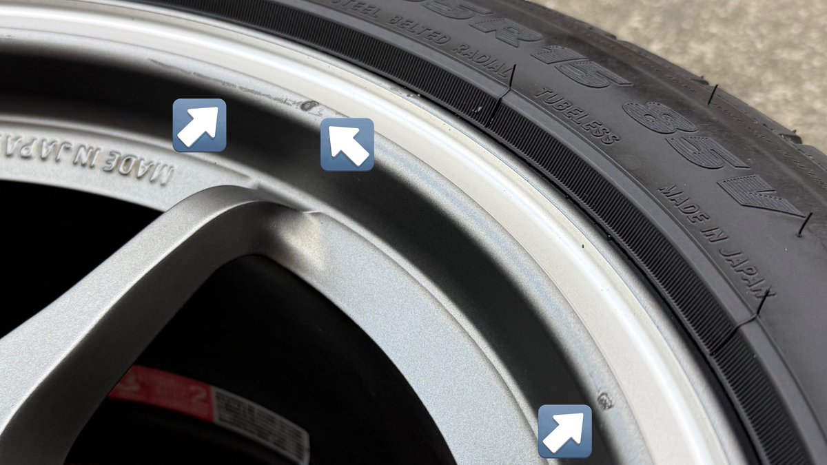 asai_1209's tweet image. 売ります
VOLK RACING
CE28 CLUB RACER 15x7J+13 PCD100 4H
村上モータース特注オフセット!
1本のみ飛び石傷があります(4枚目参照)
購入後、2000キロほど走行したR1Rが付いてますが、うち2本は干渉傷があるため緩衝材程度でお考えください。
群馬県内手渡し希望
180000円
#ホイール売ります
