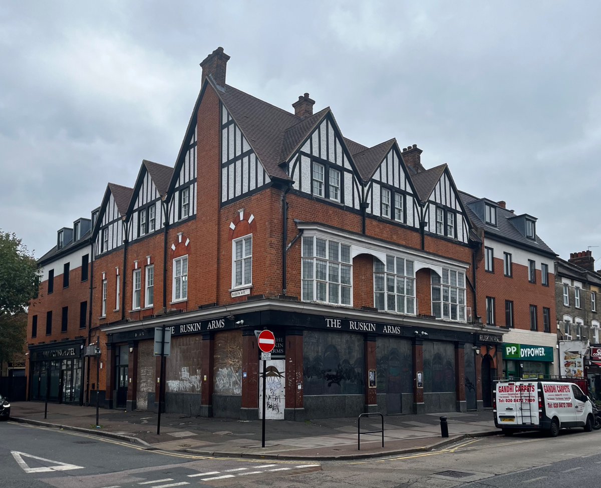 Manor Park E12, 💀 🍺
eavy metal