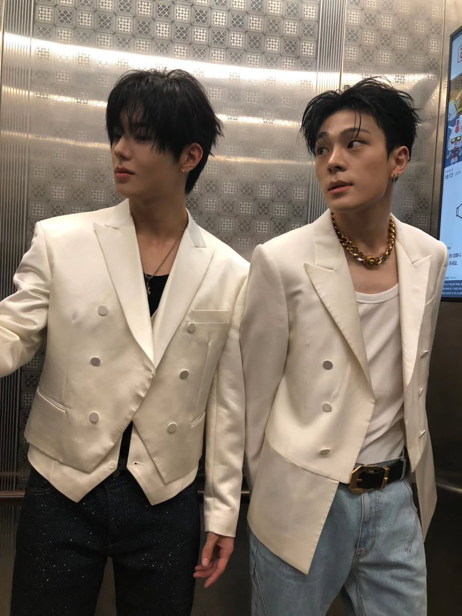 แม้แต่ลิฟต์ก็เอาพวกพี่ไม่ลงเลยค่ะ